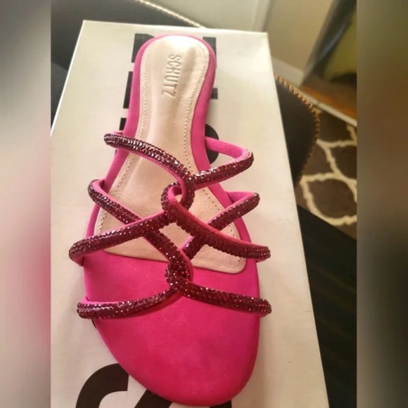 BRAND NEW SCHUTZ Fuchsia PINK size 7.5 Women's Sandals!! - Picture 2 of 11